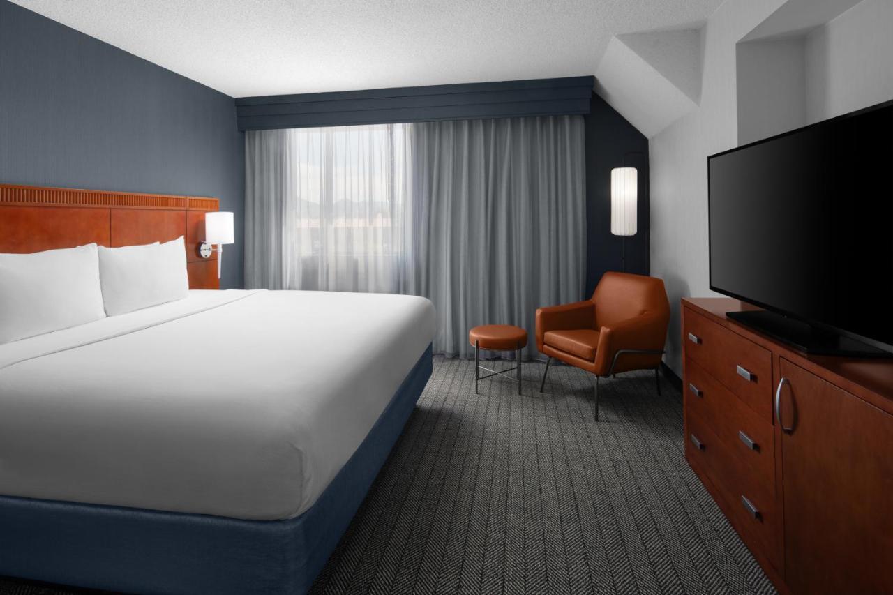 Courtyard By Marriott San Diego Rancho Bernardo Exterior photo