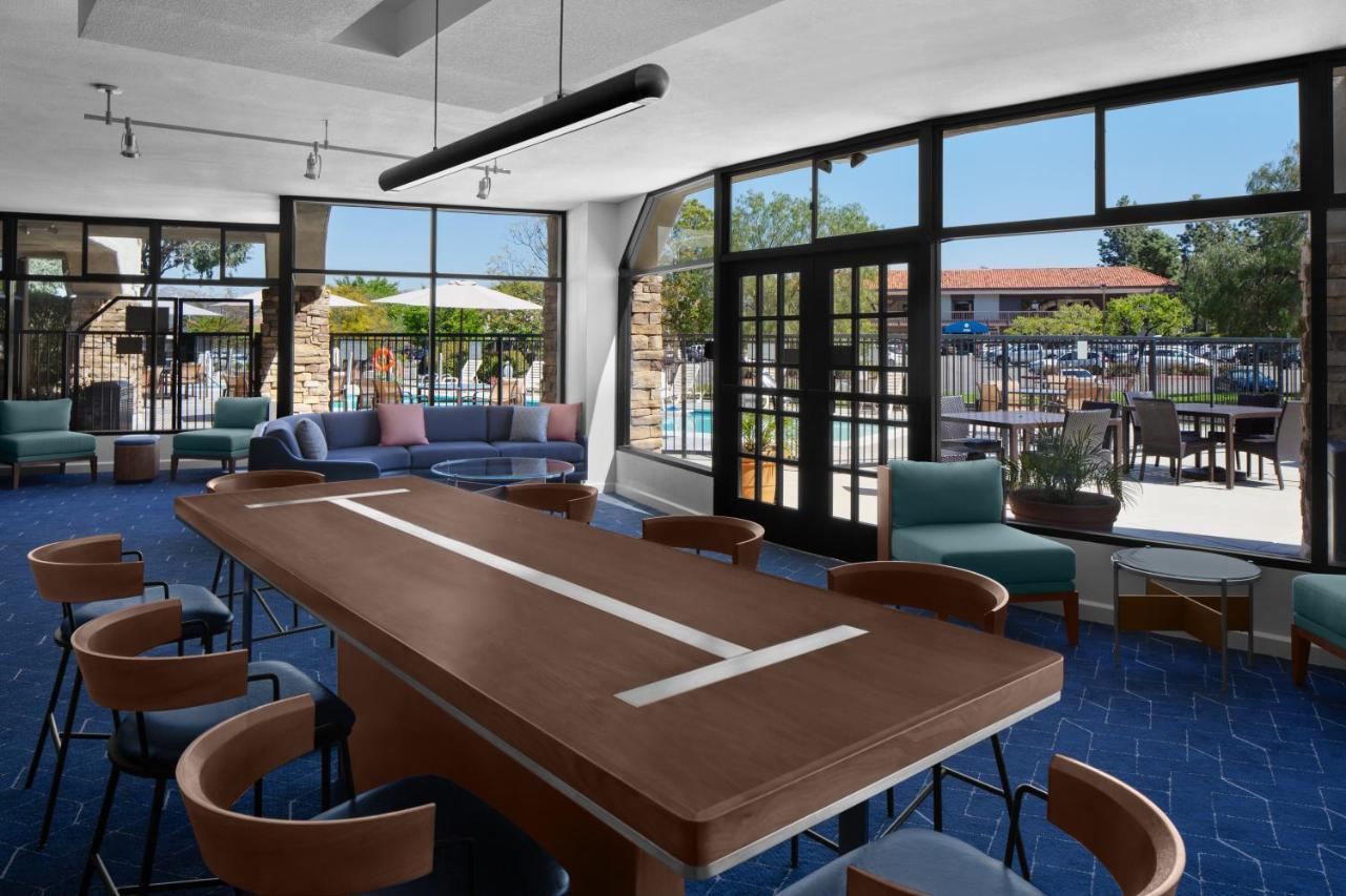 Courtyard By Marriott San Diego Rancho Bernardo Exterior photo